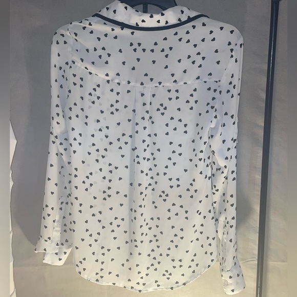 Long sleeved button down shirt white with little black hearts - Picture 3 of 3